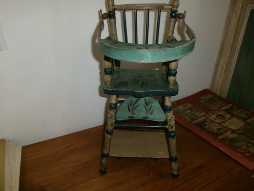 Ancienne chaise haute - haute, de