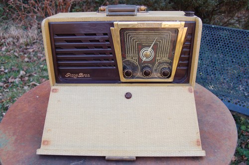 Ancien poste radio pizon bros - poste,