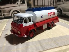 IXO -camion Saviem citerne