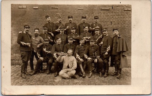 Militaria groupe de - -,