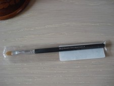Pinceau anti-cernes précision