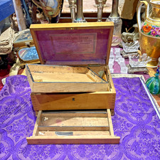 ancienne petite boite de