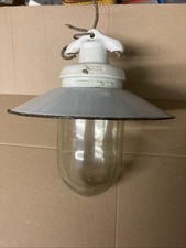 ANCIENNE LAMPE De Cour Porcelaine Abat Jour ÉMAIL VERRE OBUS FERME INDUSTRIEL