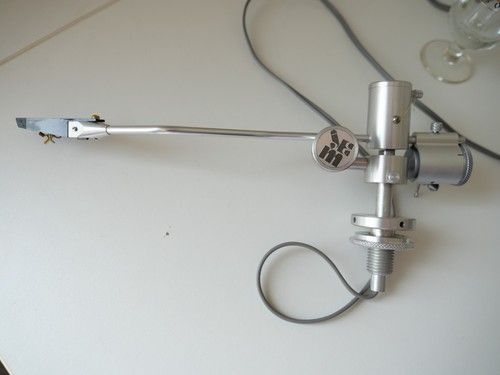 Tonearm for turntable