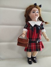 Pour  Poupée  Bleuette.  