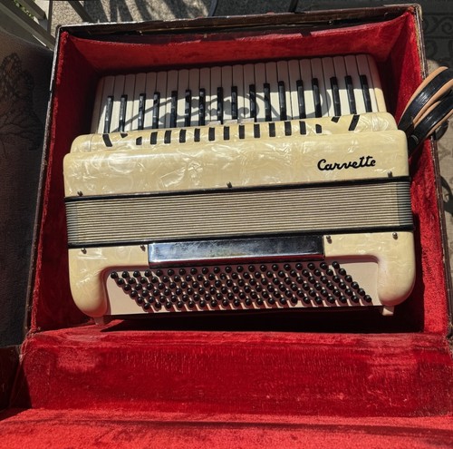 Vintage 1955 curvette piano - vintage,