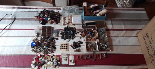 Lot conséquent boutons