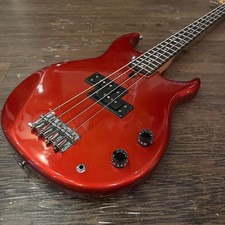 Guitare basse Yamaha BB VI
