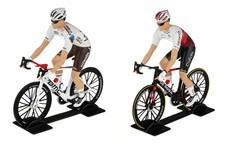 Lot de 2 Figurines Coureurs