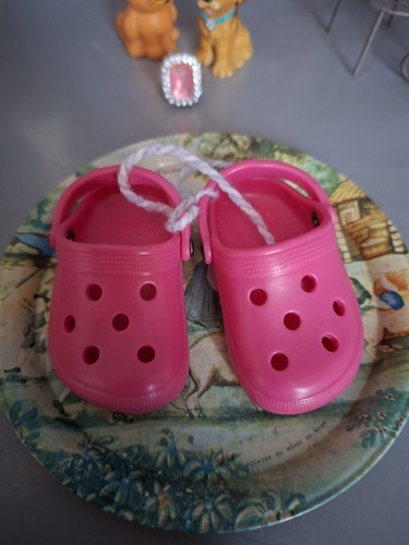 Crocs fushia poupée gotz - fushia,