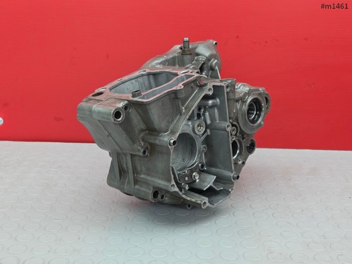 Carter moteur droit 1801 - carter,