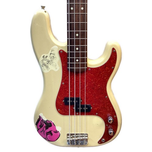 Guitare basse électrique