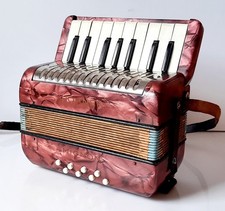 Ancien petit accordéon Hohner