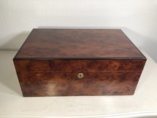 Jolie cave à cigare en loupe