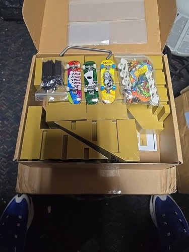 Skate park kit finger - park,