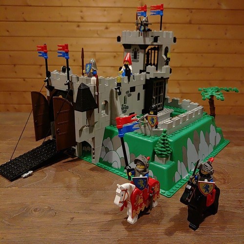Lego vintage castle 6081