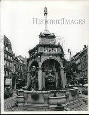 1982 Press Photo The Perron Freedom Fountain in Liege, Belgium - pia07133
