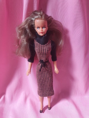 Poupée tressy bella tenue - poupée,