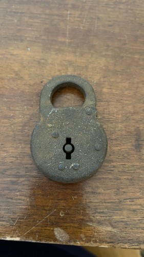 Cadenas ancien fer sans - ancien,