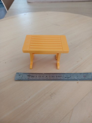 Tables jaunes pliante - tables,