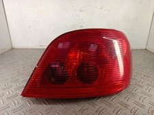 Feu arriere principal droit