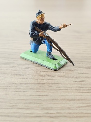 Figurine ancienne plomb - figurine,