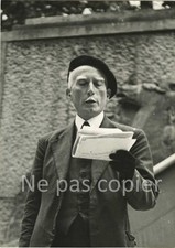 LIEUTENANT JACQUES PERICARD "Standing the Dead" War Hero 14-18 Photo 18x12