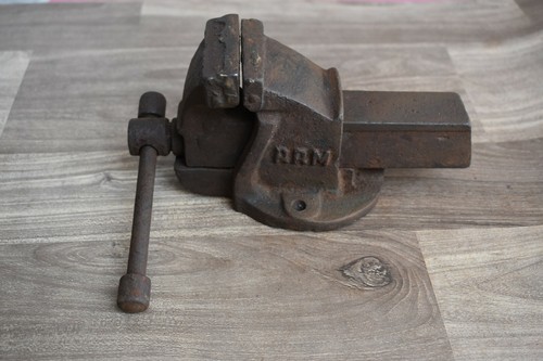 Ancien étau fer - fer, banc