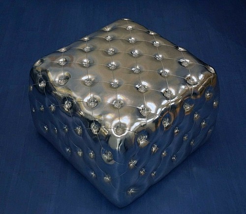 Superbe pouf chesterfield - superbe,