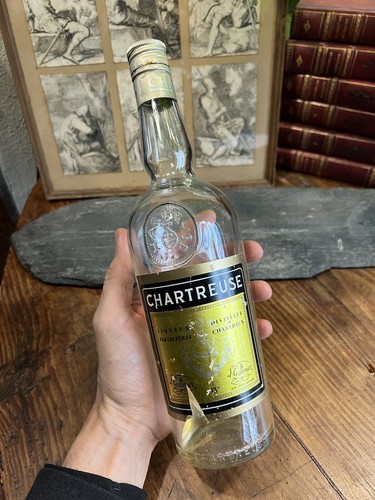 Bouteille chartreuse liqueur - bouteille,