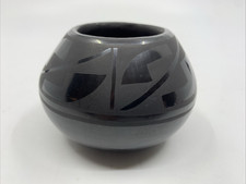 Signed Santa Clara Pueblo Native American Black Pottery Pot Kiva Steps 2.5" Tall