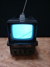 Ancienne TV Et Radio Portable
