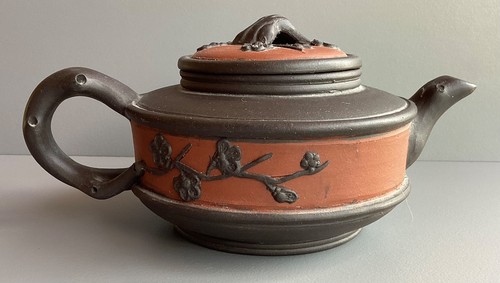 Ancienne petite théière - , en