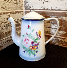 Cafetière en tôle émaillée