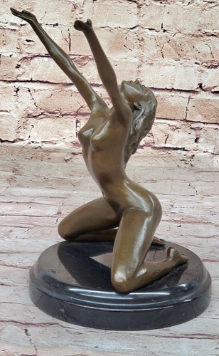 Signed decor bronze sculpture - bronze,