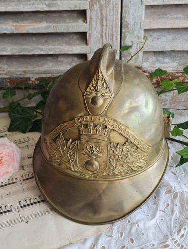 Ancien casque pompier - de,