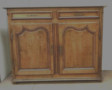 bahut deux portes moulurées