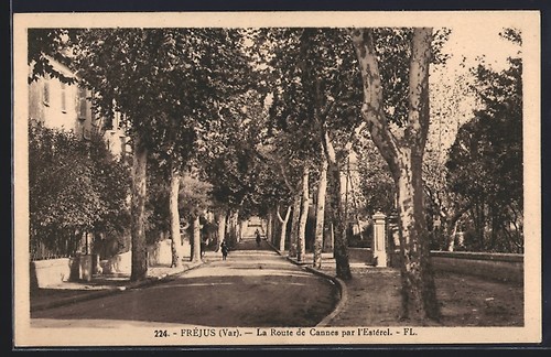 Cpa fréjus route de - fréjus,,