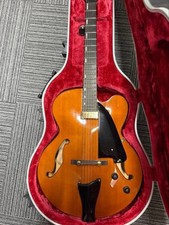 Guitare électrique acoustique