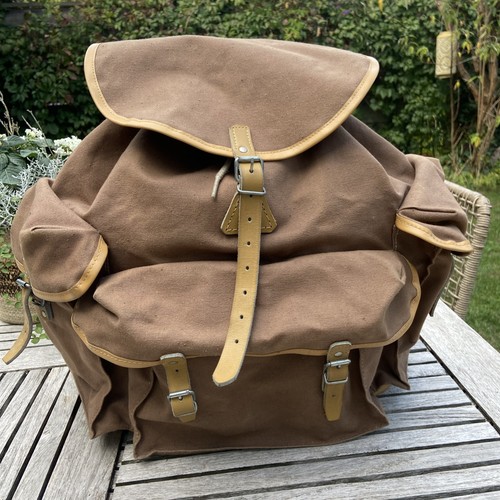Ancien sac dos - dos,