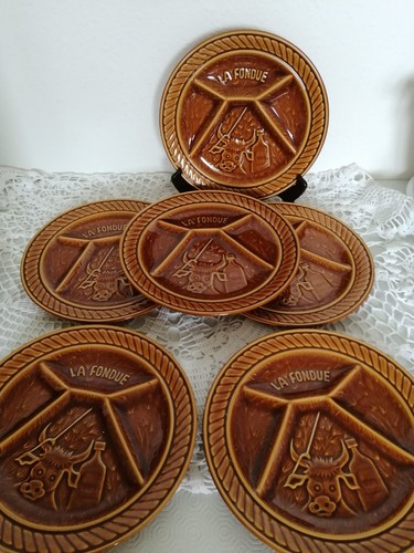 Anciennes assiettes à - anciennes,