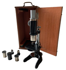 Ancien Microscope Scolaire Pédagogique Acier et Fonte dans Coffret Bois - 1960's