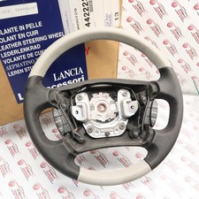 Volant dans la Peau Bicolore