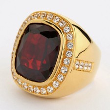 Énorme bague grenat rouge
