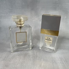 2 flacons de parfum vides