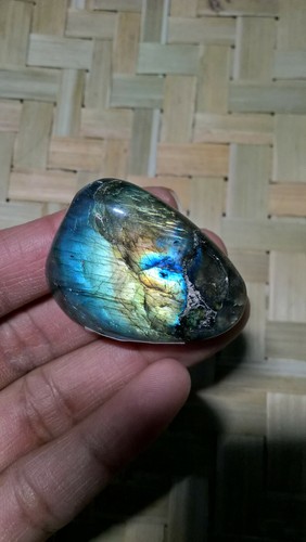 Galet en labradorite - galet,