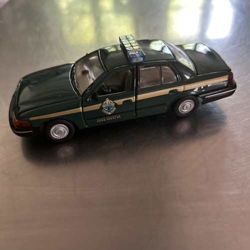 Mint édition ford crown state - mint,