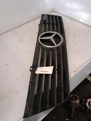 Calandre mercedes 308d - calandre,