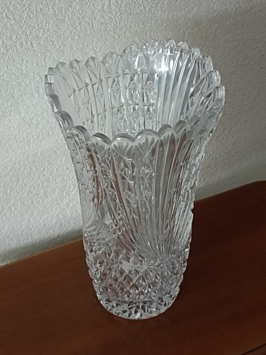 Vase cristal ciselé val - ciselé,