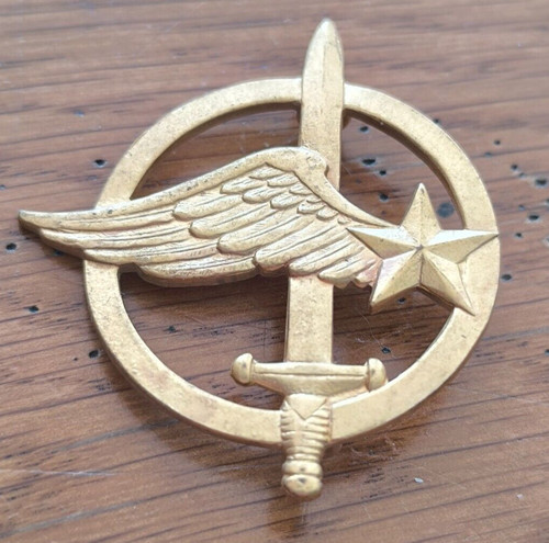 Insigne militaire doré pour - militaire,